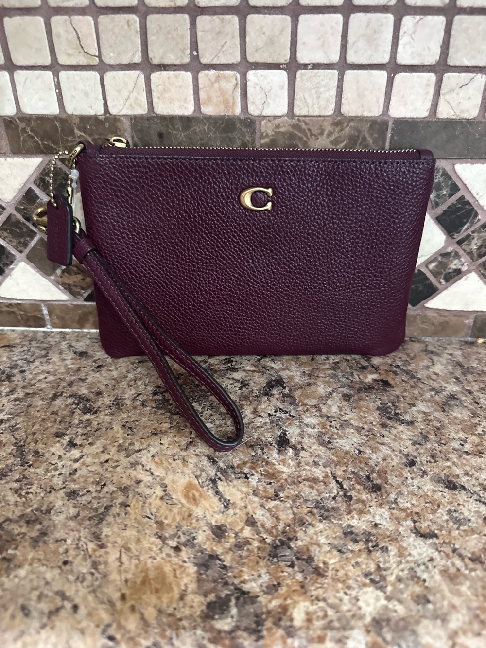 Coach Pebbled Merlot Signature Corner Zip Wristlet NWT Quiet Luxury Old Money - Picture 2 of 9
